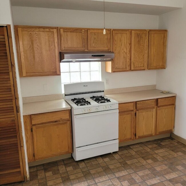 Foto del edificio - 2327 W Belmont Ave