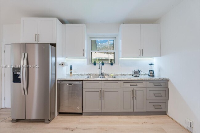 Foto del edificio - 820 SW 26th Rd