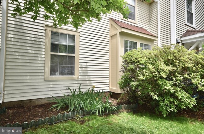 Foto del edificio - 14370 Gringsby Ct
