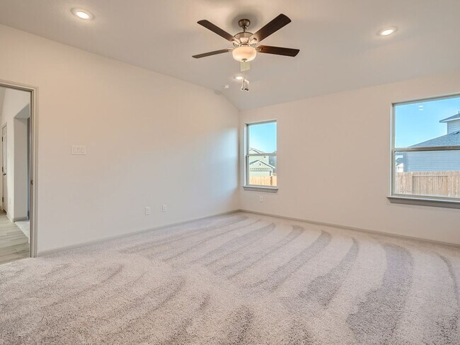 Building Photo - 420 Stellar Wind Dr