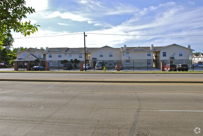 Oakwood Place Apartments Dallas Tx Building Photo Oakwood Place