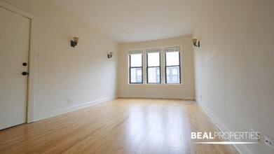 Building Photo - 4040 N Ashland Ave