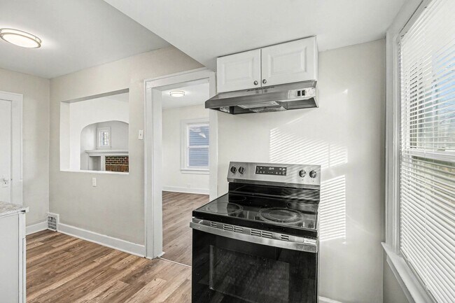 Foto del edificio - Beautiful 2 Bedroom 1 Bathroom Home in Kansas City!