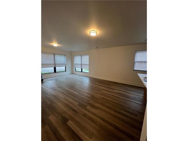 Building Photo - 137 W 46th St