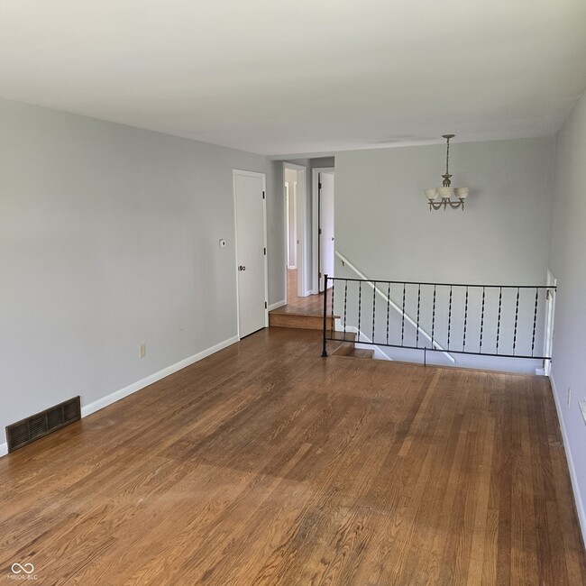 Building Photo - 10016 E Troy Ave