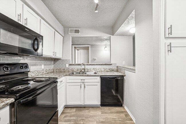 Foto del edificio - The View at Lake Highlands