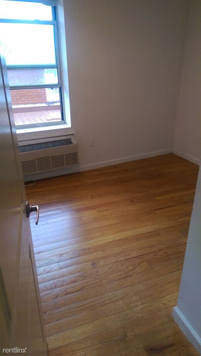 Building Photo - 2 br, 2 bath Apartment - Park Terrace 303
