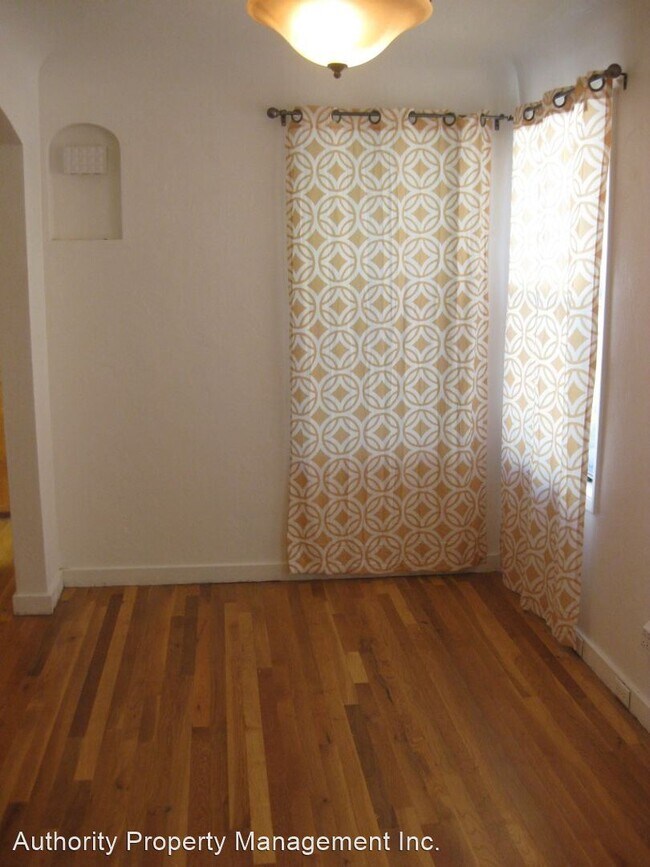 Building Photo - 2 br, 2 bath House - 705 Loma St.