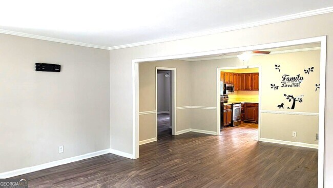 Foto del edificio - 2710 Riverview Rd