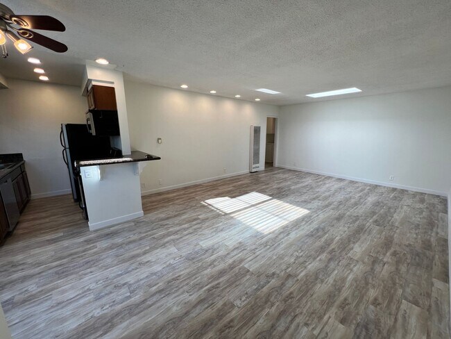 Foto del edificio - 12727 Matteson Ave