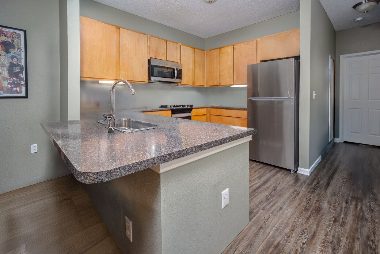 Foto principal - The Edge Condos