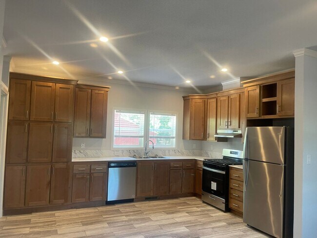 Building Photo - New Manufactured home on land in Gridley c...