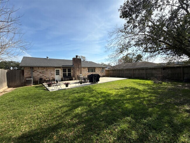 Foto del edificio - 7307 Muirwood Ln