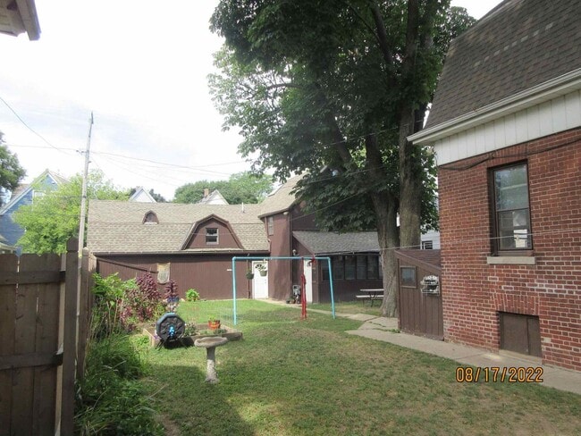 Building Photo - 2443 N Pierce St