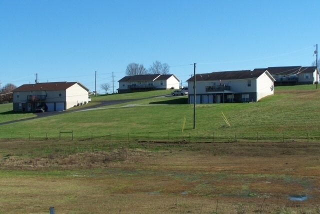 Foto principal - 337 Porterfield Gap Rd