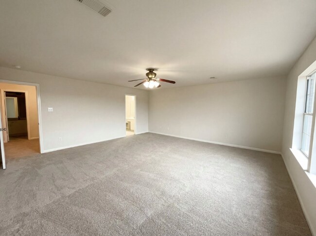 Foto del edificio - 1910 Tommy Ln