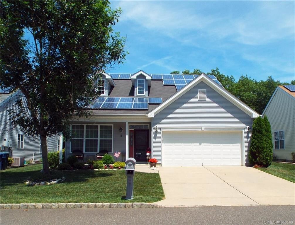 Primary Photo - 7 Marigold Ln