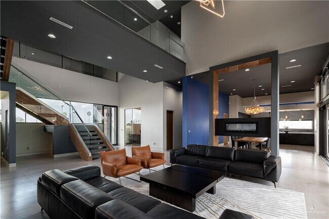 Building Photo - 4533 Estancia Pkwy
