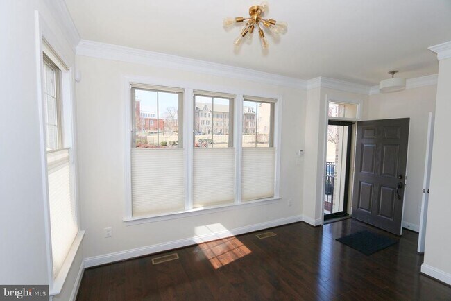 Foto del edificio - 6101 Solent Pl NE