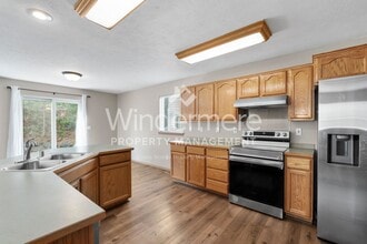 Building Photo - 20 W Keely Ct