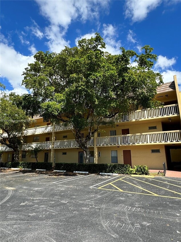6150 NW 62nd St Unit 306, Tamarac, FL 33319 Condo for Rent in Tamarac, FL