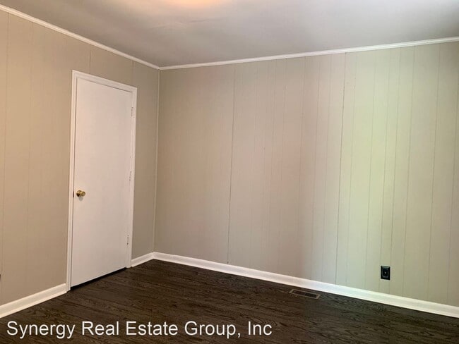 Building Photo - 2 br, 1 bath House - 411 Cedarvalley Drive