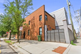 Building Photo - 1126 S Potomac St