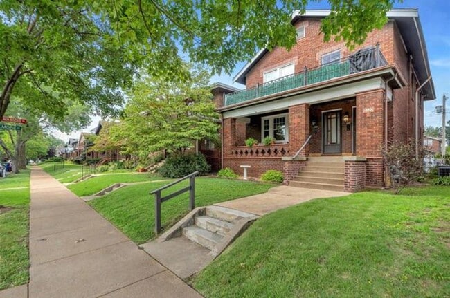 Building Photo - 5927 Coronado Ave