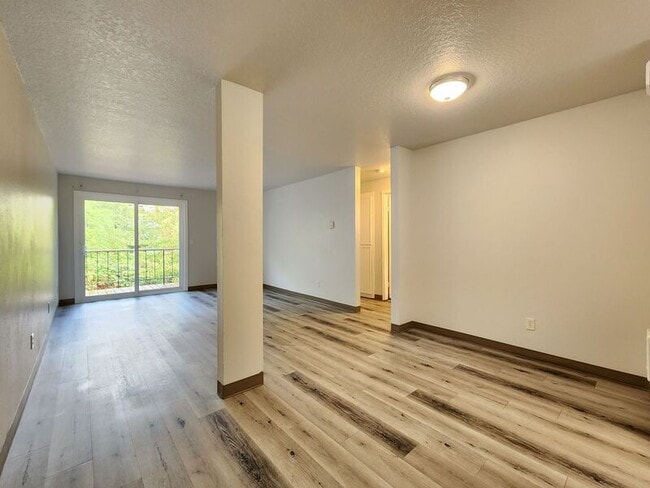 Foto del edificio - 20125 SW Tualatin Valley Hwy