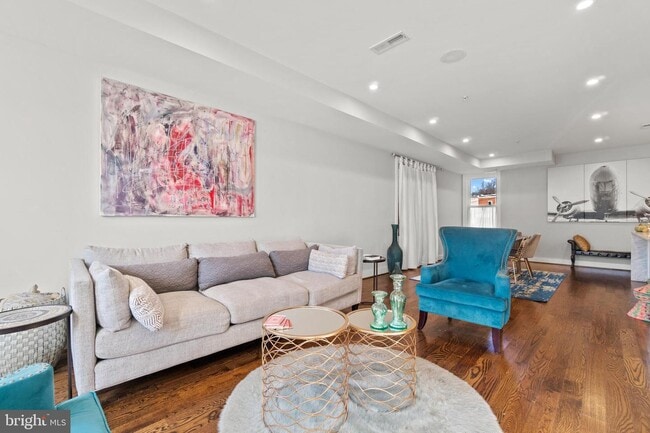 Building Photo - 417 Randolph St NW