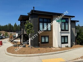 Building Photo - 61145 SW Beverly Wy