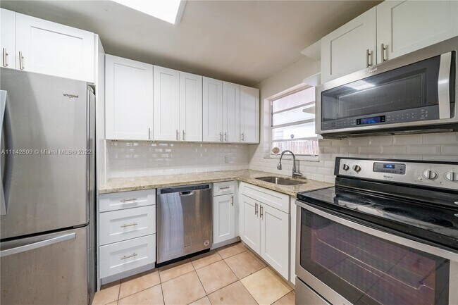 Foto del edificio - 2971 SW 16th Terrace
