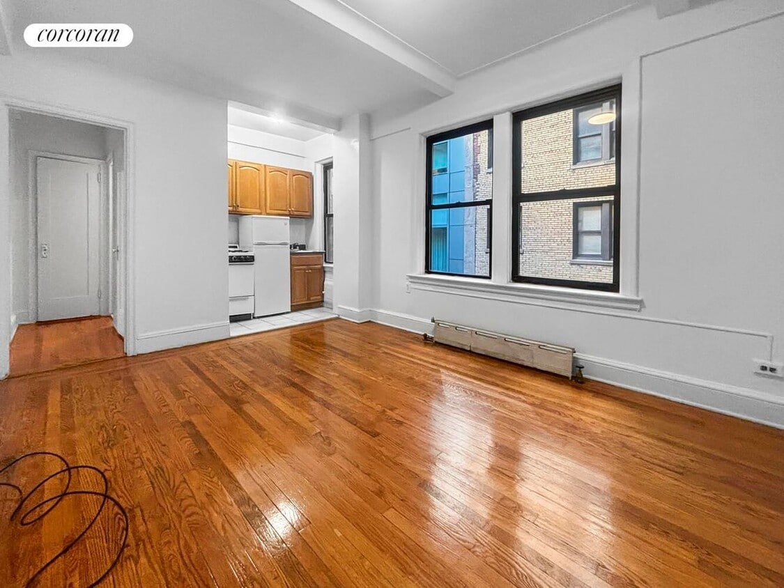 Building Photo - 155 E 52nd St