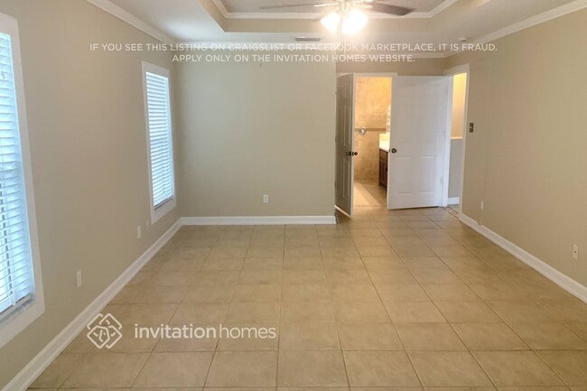 Foto del edificio - 1735 Creekwater Blvd