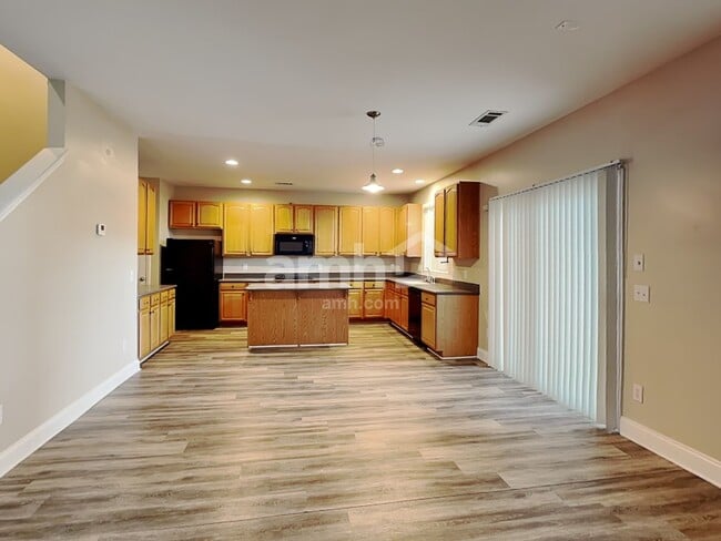 Building Photo - 2774 Jordan Ln