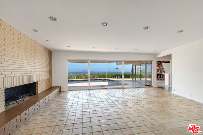 Building Photo - 4001 Punta Alta Dr