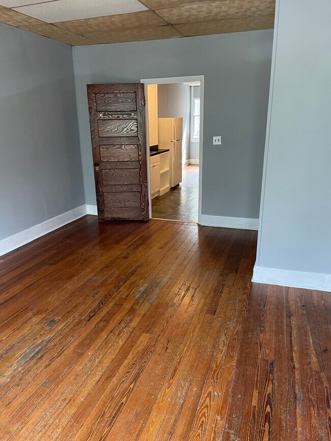 Sala de estar - 3107 N Calvert St