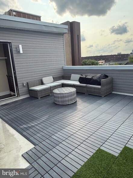 Foto del edificio - 1651 E Eyre St