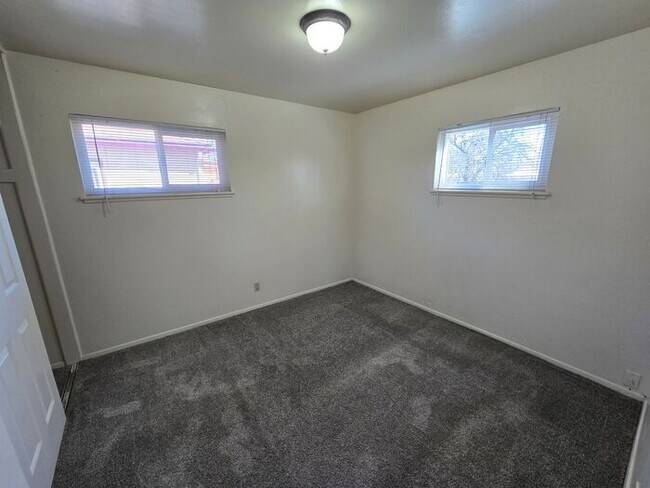 Foto del edificio - Charming 3 Bedroom Home with Bonus Living Space in Sparks