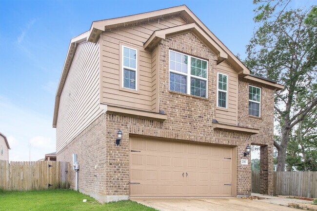Building Photo - 12083 Quartersawn Ln