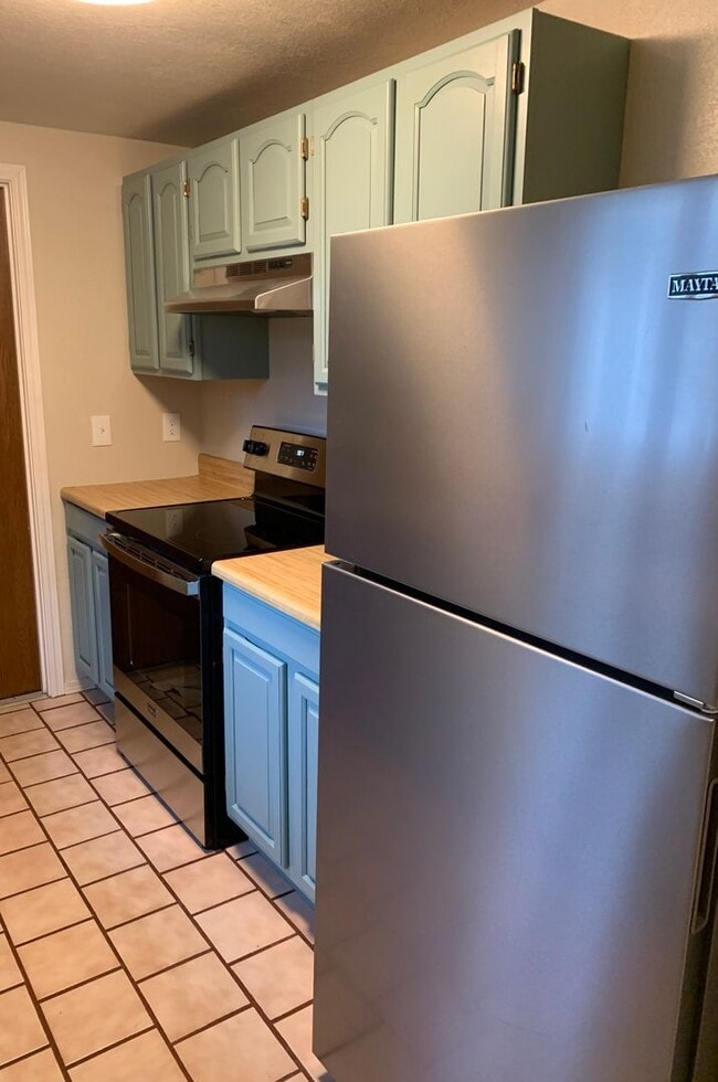 Building Photo - **Don't Miss Out on this deal** Move-in Sp...