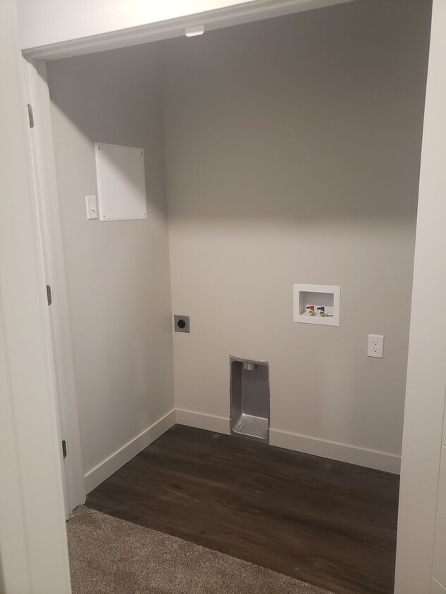 Primary Photo - 2 Bedroom 1 Bath in Springville