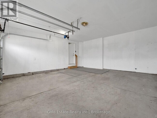 Photo du bâtiment - 1511 Marina Dr