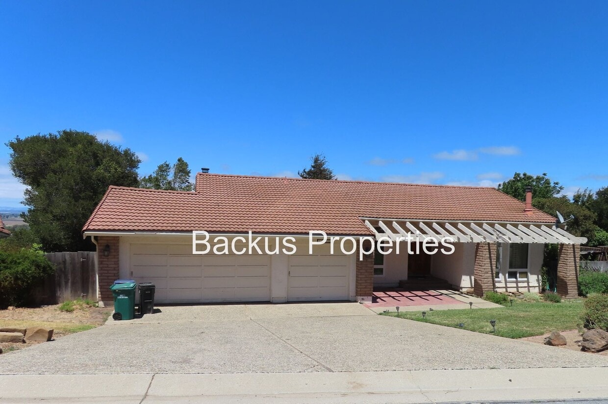 Primary Photo - 18725 Vasquez Ct