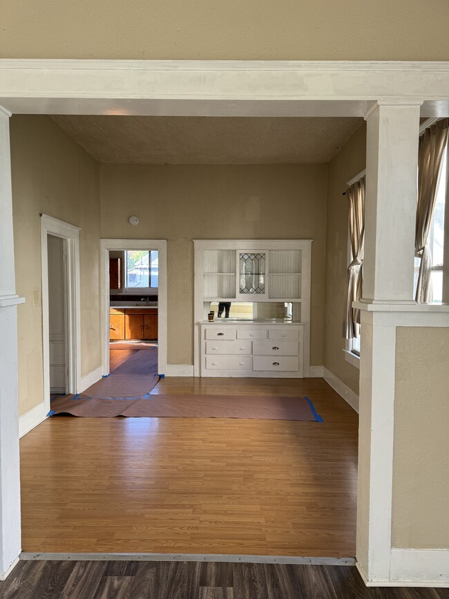 dining room - 319 S Avenue 20