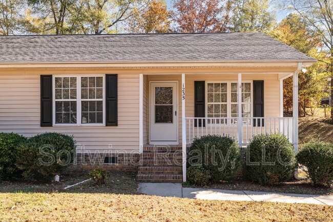 Foto del edificio - 1235 Summer St