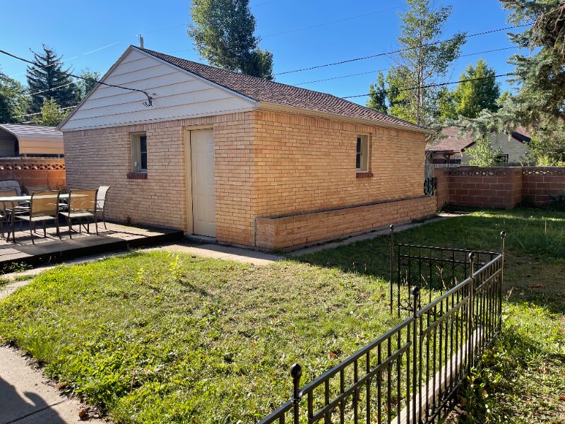 Primary Photo - 419 W 5th Ave
