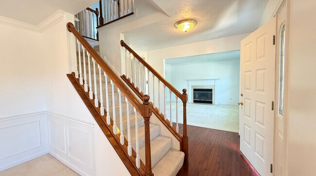 Foto del edificio - 611 Buttercup Dr