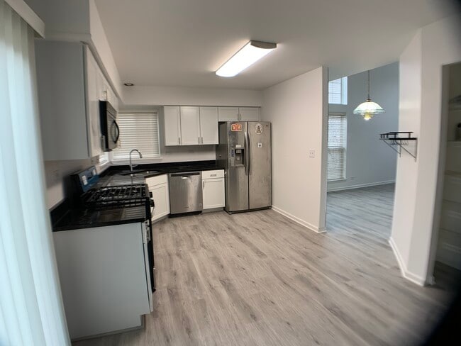 Building Photo - 3270 Haverhill Dr