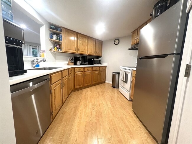 Building Photo - 185 Trailside Way